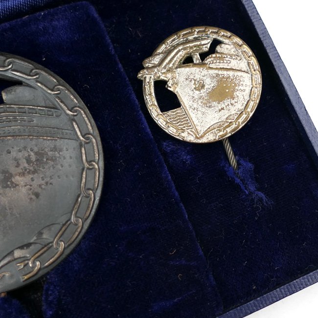 Cased Kriegsmarine Blocade Runner Badge Set — image 6