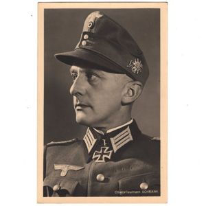 Hoffmann 'Ritterkreuz' Postcard - 'Oberstleutnant Schrank'