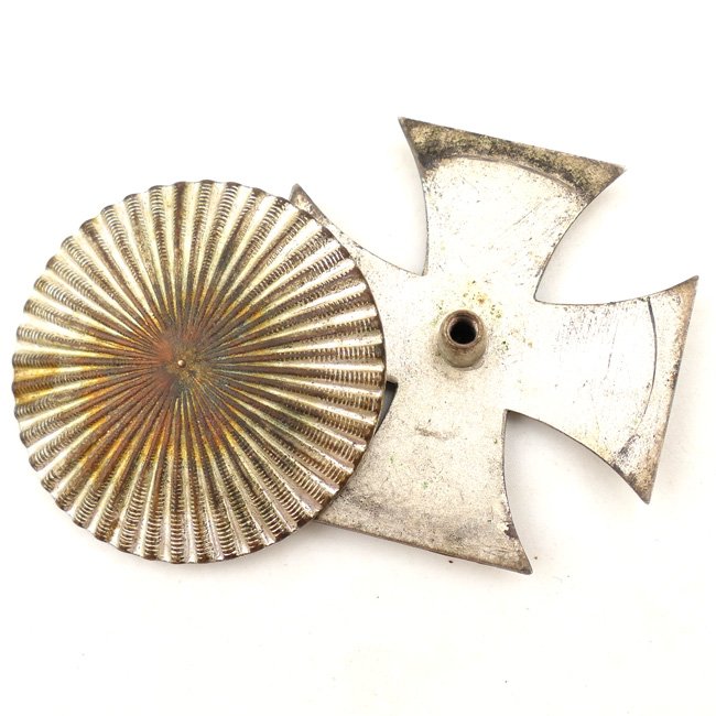 WW1 Iron Cross 1st Class 'Schinkelform' screw-back — image 5