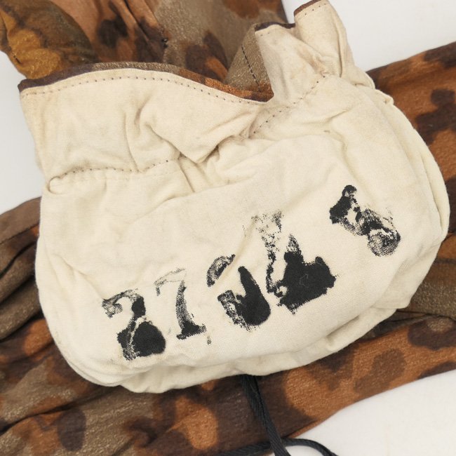 Waffen-SS Oakleaf Camouflage Reversible Winter Mittens — image 4