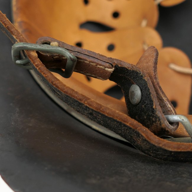 Luftwaffe Single Decal M42 Combat Helmet - Mint — image 14