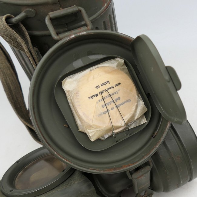 WH (Heer) Gasmask with short type Canister — image 5