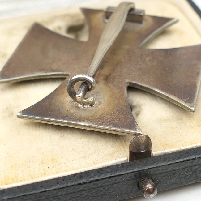 Cased Iron Cross 1st Class 'Meybauer' — image 5