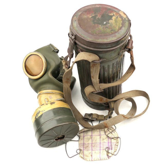 WH (Heer) Gas Mask with Camouflaged Canister — image 12