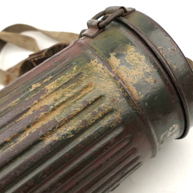 WH (Heer) Gas Mask with Camouflaged Canister — image 5