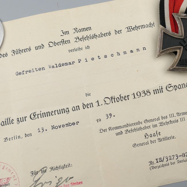 WH (Heer) 2-Piece Medal Bar & Award Document — image 3