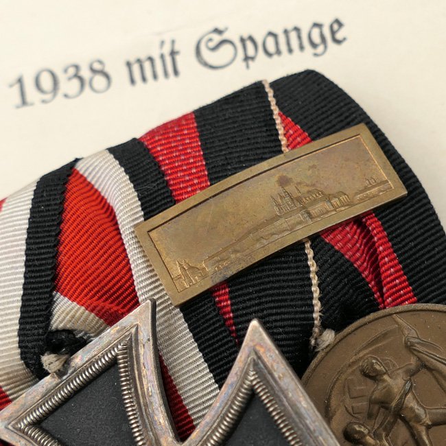 WH (Heer) 2-Piece Medal Bar & Award Document — image 5