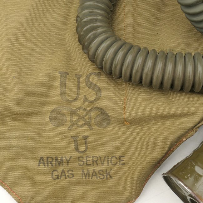 US Army Service Gas Mask with Carrying Bag — image 3