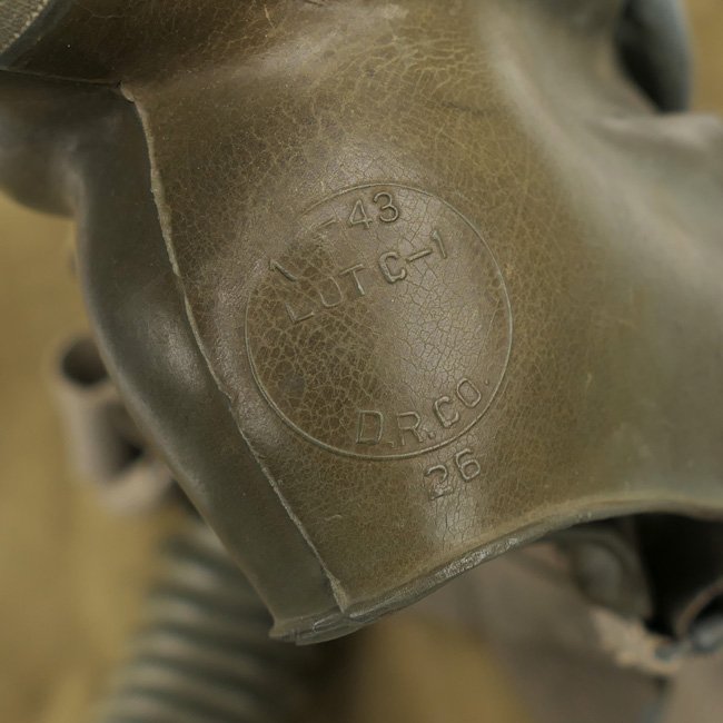 US Army Service Gas Mask with Carrying Bag — image 6