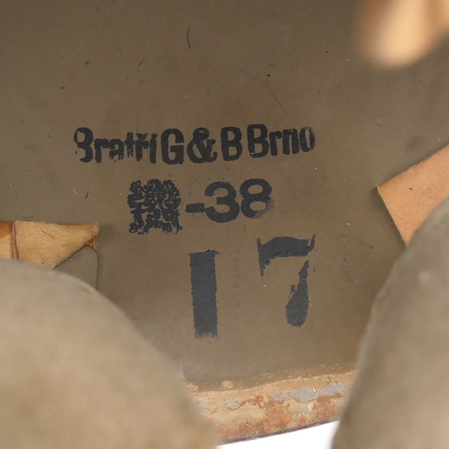 Luftschutz re-issued Czechoslovakian M32 Helmet — image 10