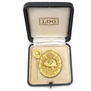 Cased Wound Badge in Gold & Miniature