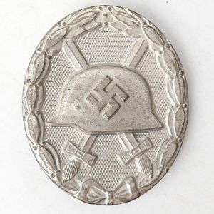 Wound Badge in Silver '100'
