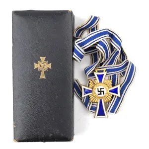 Cased Mother's Cross in Gold