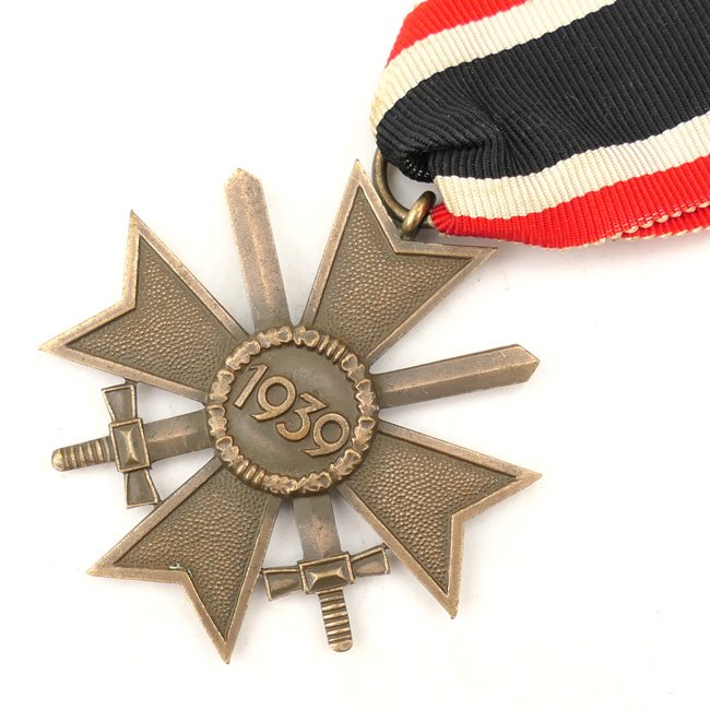 KVK 2nd Class with Swords — image 4