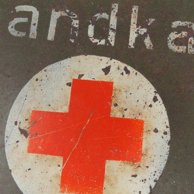 Wehrmacht 'Verbandkasten' — image 3