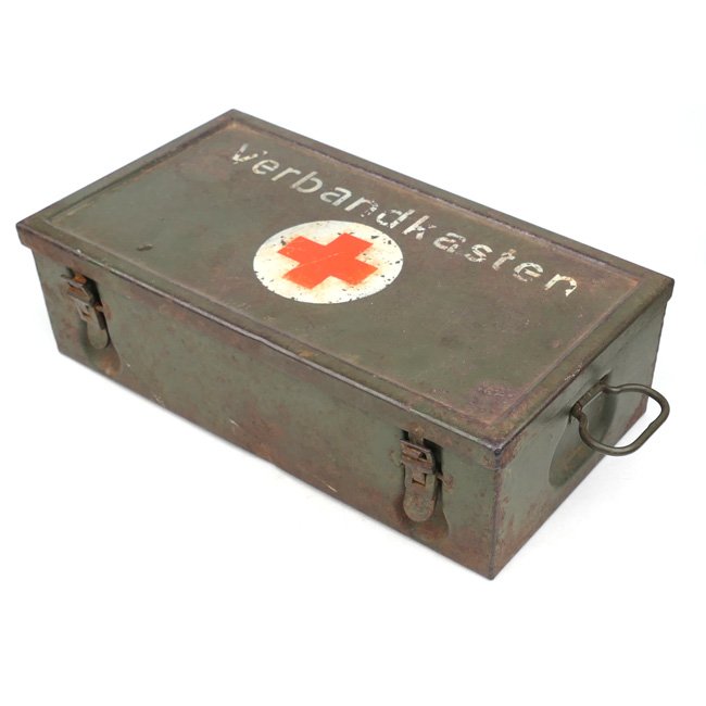 Wehrmacht 'Verbandkasten' — image 4