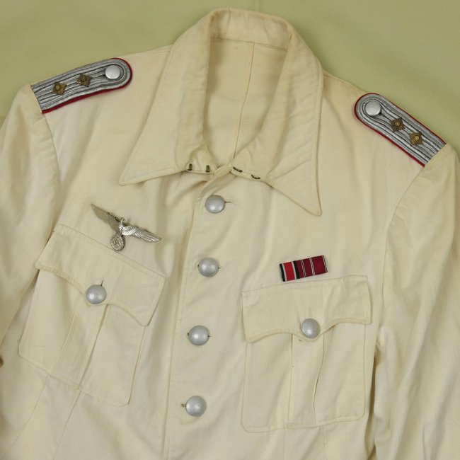 WH (Heer) Artillery Officer's White Summer Tunic — image 2