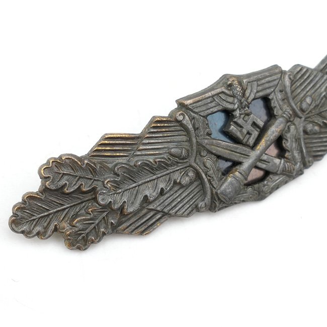 Close Combat Clasp in Gold - 'Deschler' — image 2