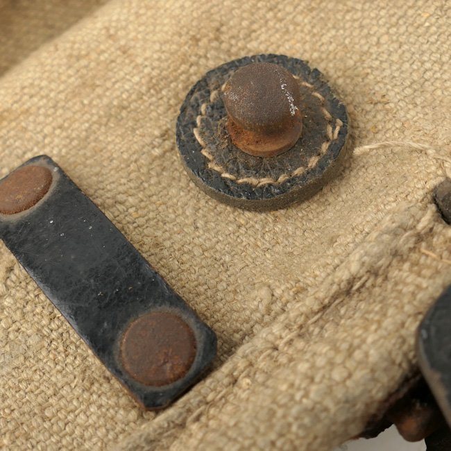Late War German MP44 Magazine Pouch — image 7