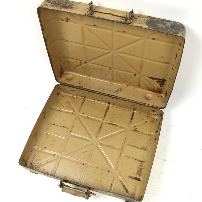 Tan coloured Wehrmacht M24 Stick Grenade Transport Box — image 5