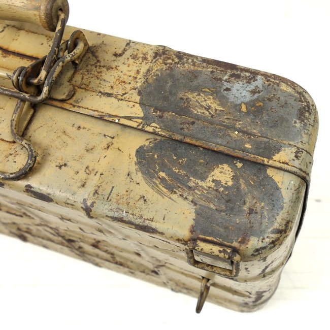 Tan coloured Wehrmacht M24 Stick Grenade Transport Box — image 7