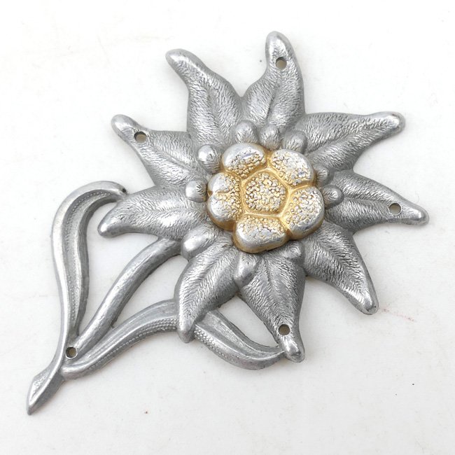 WH (Heer) Gebirgsjäger Cap Badge — image 2