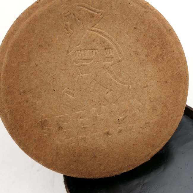 Unissued 'Seehund Lederfett' Package — image 2