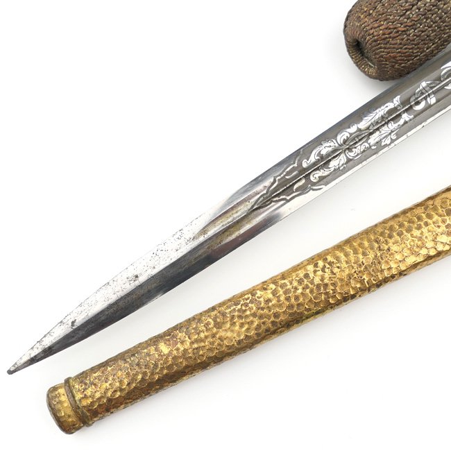Kriegsmarine Officer's Dagger with hammered scabberd — image 3