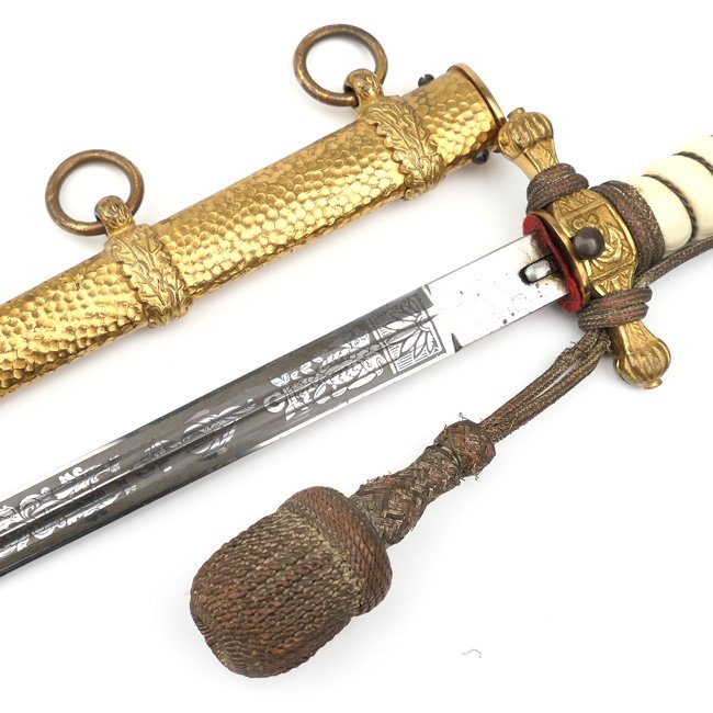 Kriegsmarine Officer's Dagger with hammered scabberd — image 6