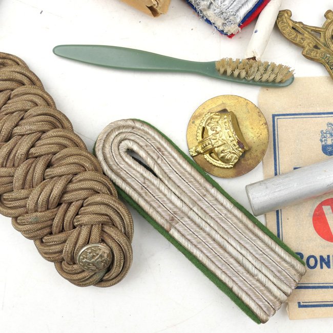 Small lot of various (personal kit) items — image 3