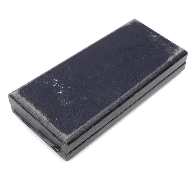 Cased Mother's Cross in Gold — image 5