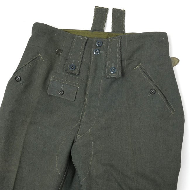 WH (Heer)/Waffen-SS 'Gabardine' M43 Trousers 1944 — image 2