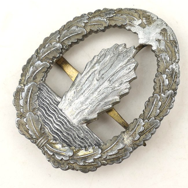 Denazified Kriegsmarine Minesweeper War Badge 'Deumer' — image 2