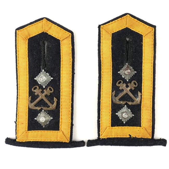 Kriegsmarine 'Obersteuermann' Shoulder-Boards