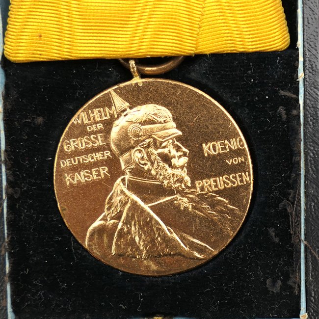 Cased Prussian Centenarmedaille 1897 — image 2