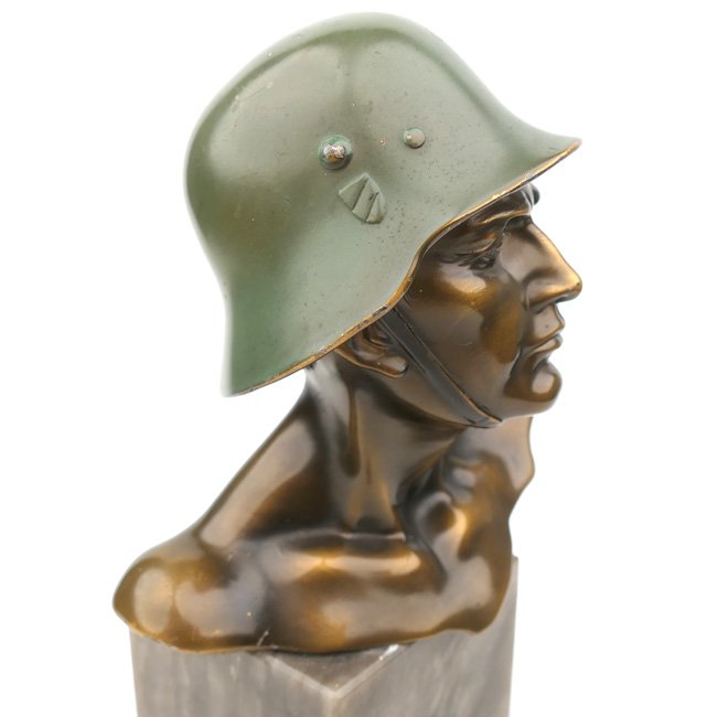 Wehrmacht Soldier Table Bust — image 4