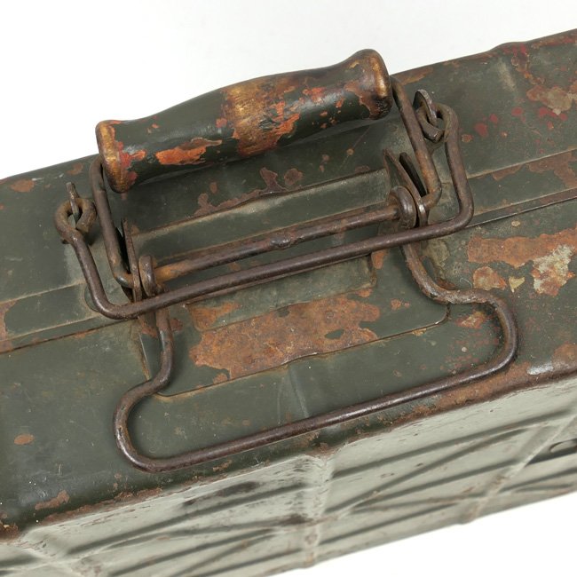 Wehrmacht Egg Grenade Transport Box with Interior Rack — image 9