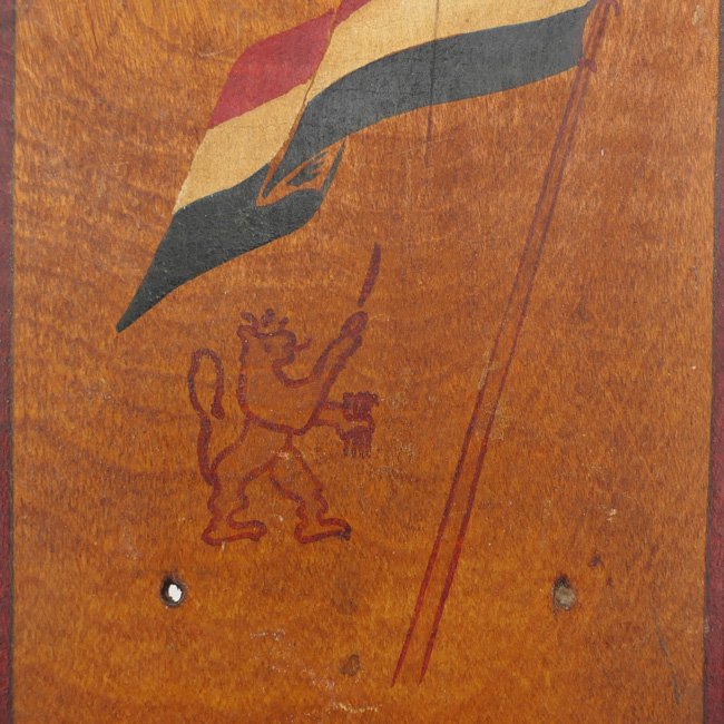 Dutch Wooden Wall Plate 'Moed en Vertrouwen' — image 3