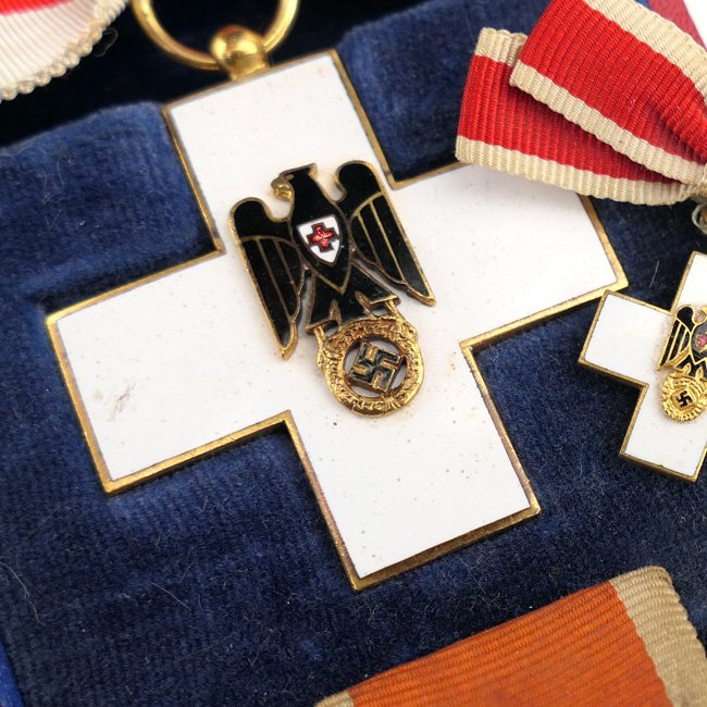 German Red Cross Cross of Honour 2nd Class for Women — image 2
