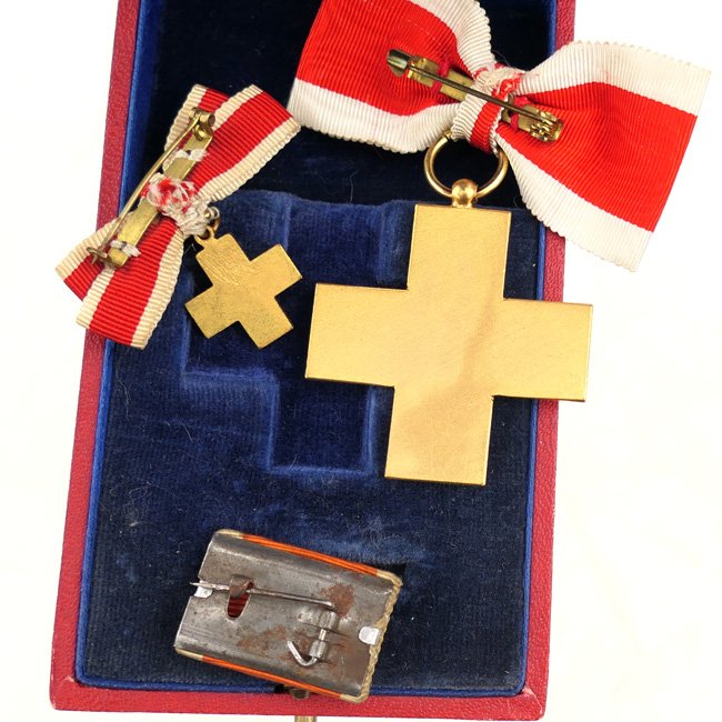 German Red Cross Cross of Honour 2nd Class for Women — image 4
