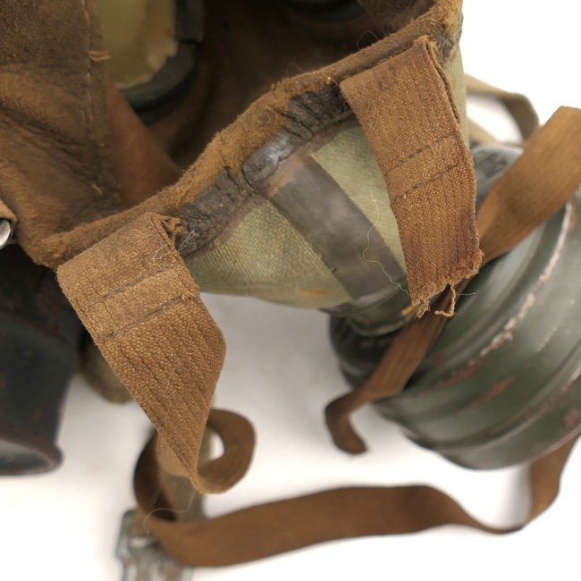 Luftwaffe M38 Gasmask with Canister — image 3