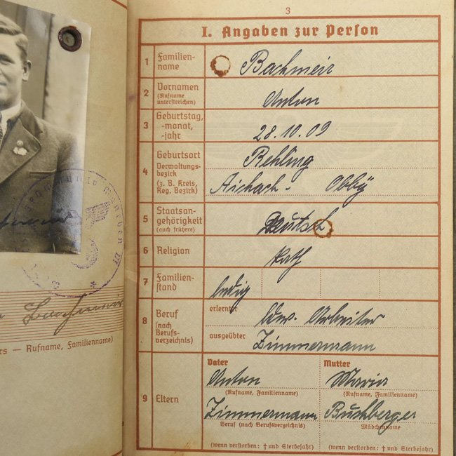 WH (Heer) Wehrpaß - KIA — image 4