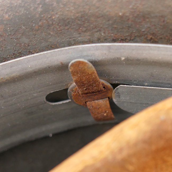 Late war WH (Heer) M40 Combat Helmet — image 14