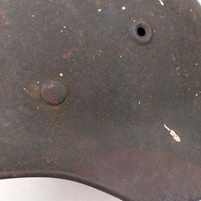 Late war WH (Heer) M40 Combat Helmet — image 7