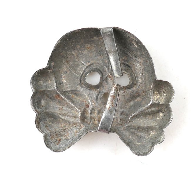 WH (Heer) Panzer Collar Tab Skull — image 2