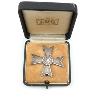 Cased KVK 1st Class without Swords '15'