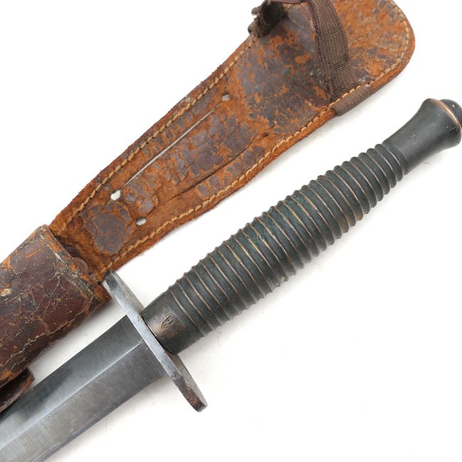 British Fairbairn-Sykes Fighting Knife — image 3