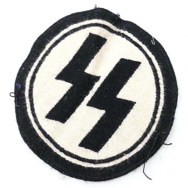 Waffen-SS Sport Shirt Insignia — image 2