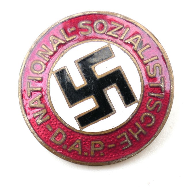 Early NSDAP Membership Badge 'Ges.Gesch.' — image 2