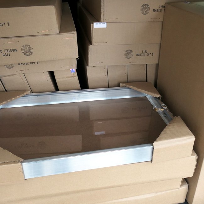 Aluminium Show Case Type 1170 End Open — image 3